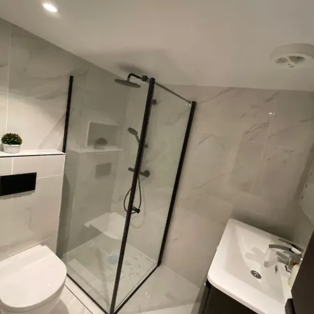 Hotel Soverom Dobbelseng Med Felles Bad, Stue Og Kjokken Midt I Sentrum Naer Oslo Vestby (Akershus)