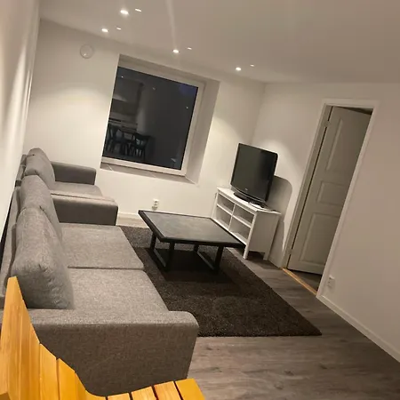 Hotel Soverom Dobbelseng Med Felles Bad, Stue Og Kjokken Midt I Sentrum Naer Oslo Vestby (Akershus)